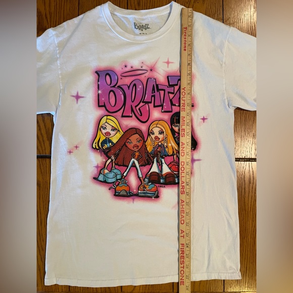 EUC BRATZ white short sleeve shirt, size medium - Picture 5 of 7